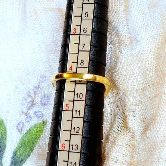 14kt GE ES Size 4 - Picture 7 of 10